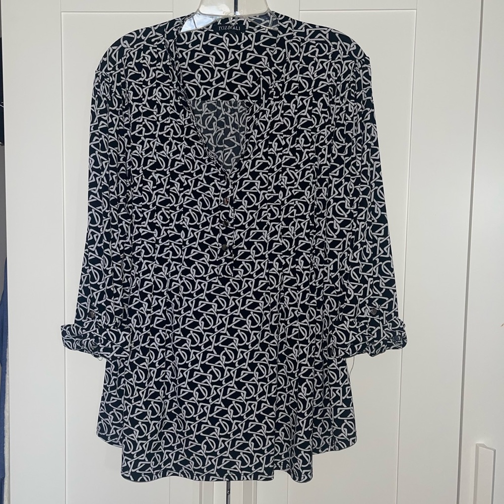 Roz & Ali Black and White Boxy Tunic with Mandarin Collar